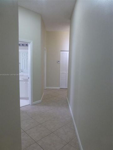 1139 Chenille Cir, Weston, FL 33327