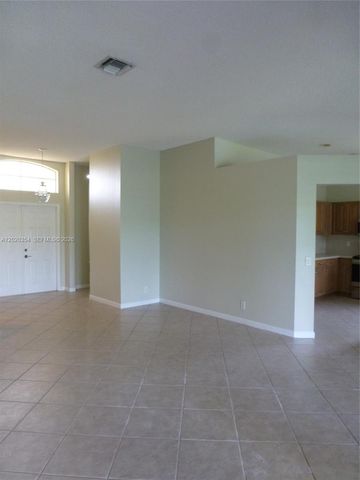 1139 Chenille Cir, Weston, FL 33327