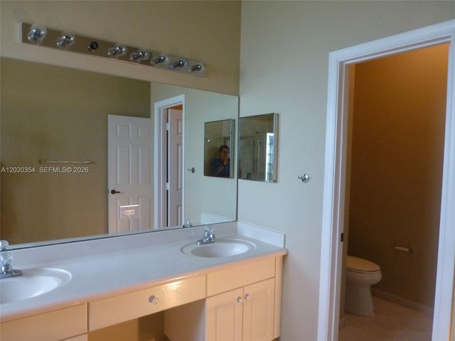 1139 Chenille Cir, Weston, FL 33327