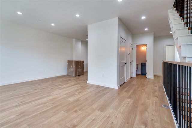 516 S Oconnor Road, Irving, TX 75060