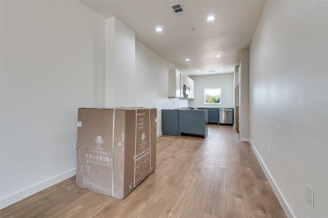 516 S Oconnor Road, Irving, TX 75060