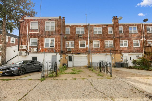 6252 WALKER ST, Philadelphia, PA 19135