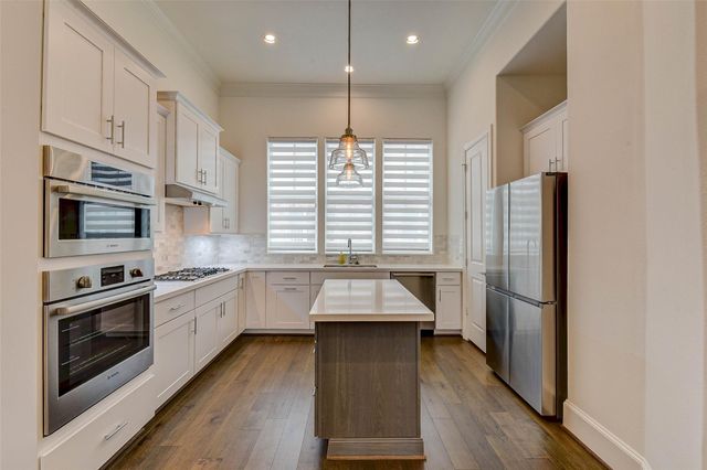 2724 Dolce Oaks Drive, Houston, TX 77007