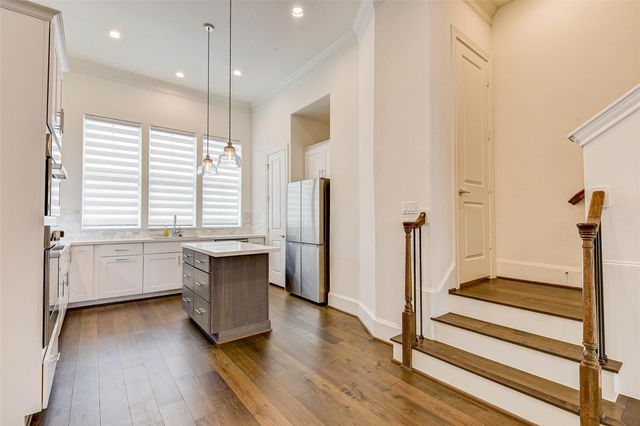 2724 Dolce Oaks Drive, Houston, TX 77007