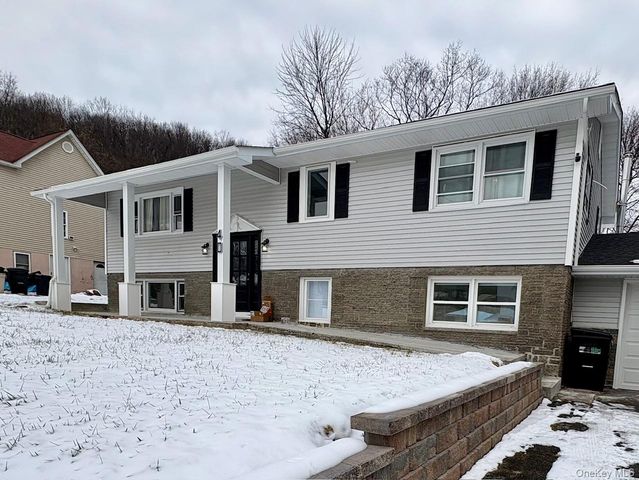40 Hillside Avenue A, New Windsor, NY 12553