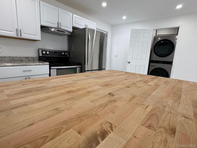 40 Hillside Avenue A, New Windsor, NY 12553