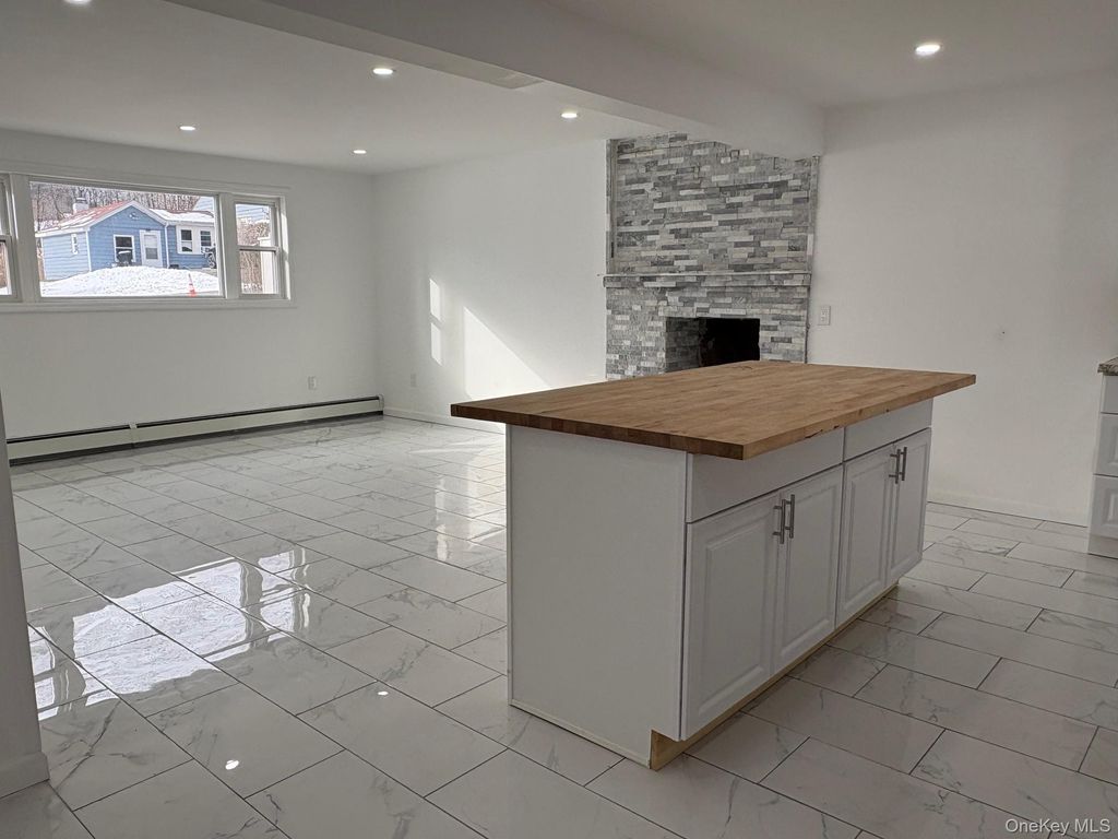 40 Hillside Avenue A, New Windsor, NY 12553