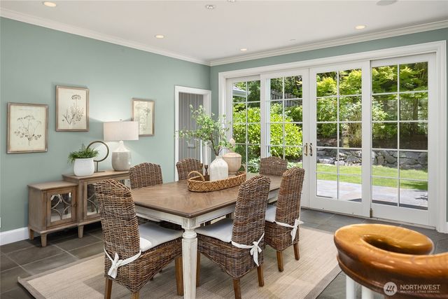 2720 105th Avenue SE, Beaux Arts, WA 98004
