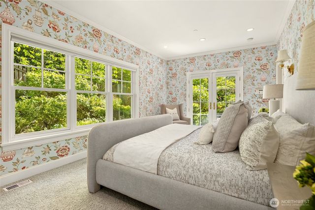 2720 105th Avenue SE, Beaux Arts, WA 98004