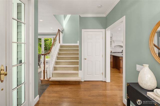 2720 105th Avenue SE, Beaux Arts, WA 98004