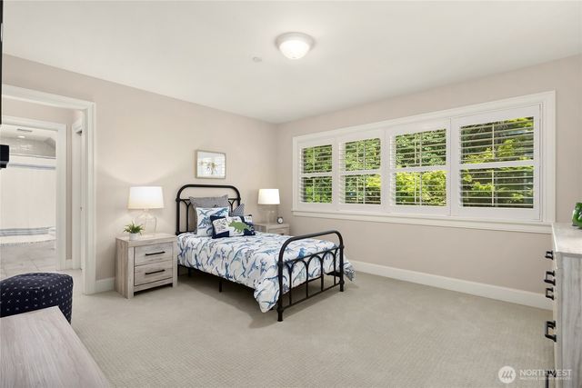 2720 105th Avenue SE, Beaux Arts, WA 98004