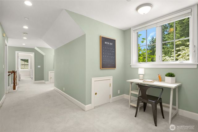 2720 105th Avenue SE, Beaux Arts, WA 98004