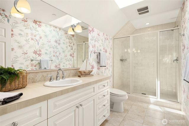 2720 105th Avenue SE, Beaux Arts, WA 98004
