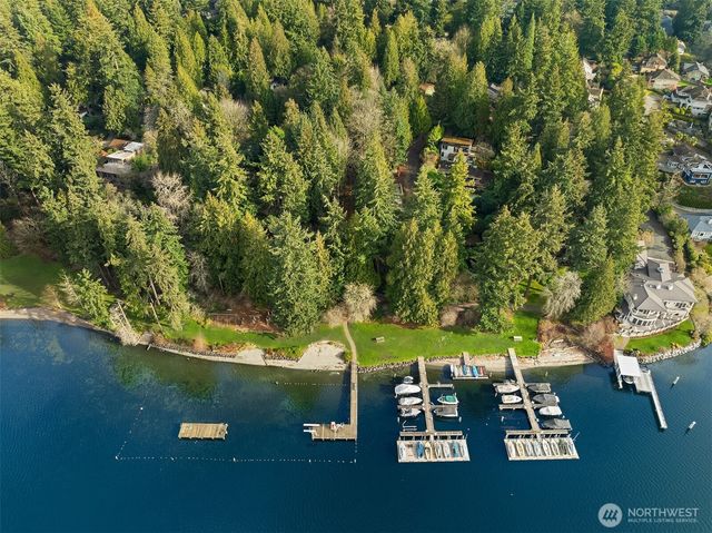 2720 105th Avenue SE, Beaux Arts, WA 98004