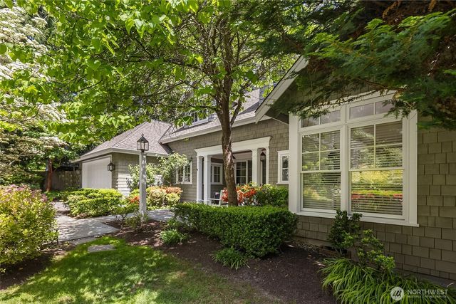 2720 105th Avenue SE, Beaux Arts, WA 98004