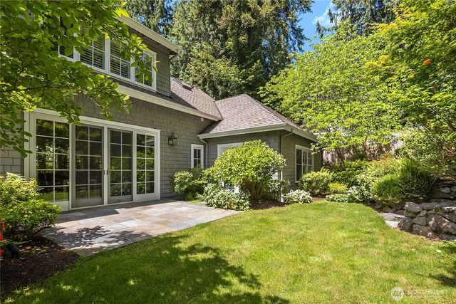 2720 105th Avenue SE, Beaux Arts, WA 98004