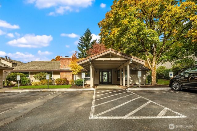 14200 NE 171st Street #D202, Woodinville, WA 98072