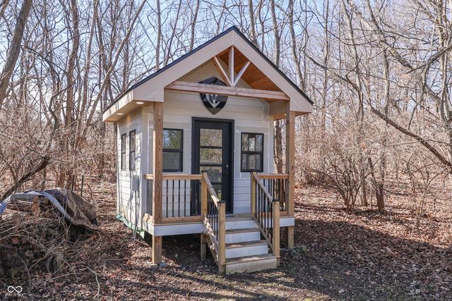 5898 Claybrook Drive, Bargersville, IN 46106