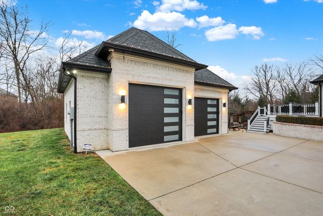 5898 Claybrook Drive, Bargersville, IN 46106