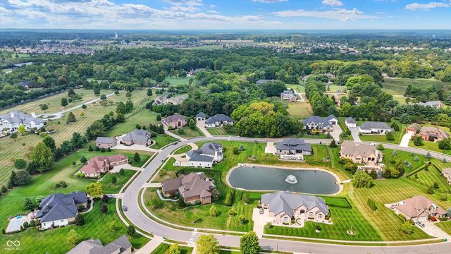 5898 Claybrook Drive, Bargersville, IN 46106