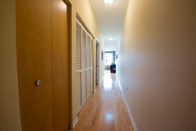 2933 N Clybourn Avenue 301, Chicago, IL 60618