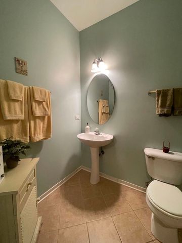 2933 N Clybourn Avenue 301, Chicago, IL 60618