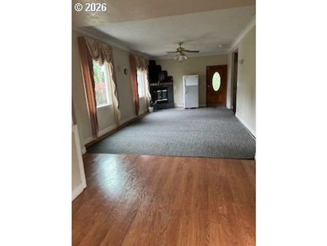9251 Ne SCHUYLER St, Portland, OR 97220