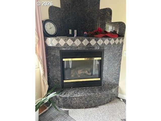 9251 Ne SCHUYLER St, Portland, OR 97220