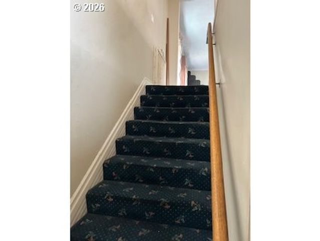 9251 Ne SCHUYLER St, Portland, OR 97220