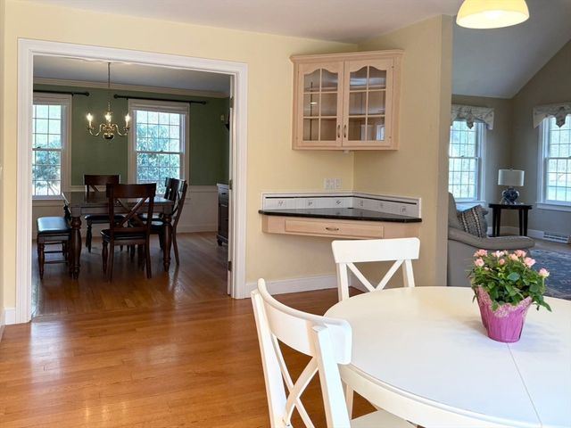15 Cutters Ridge Rd, Carlisle, MA 01741