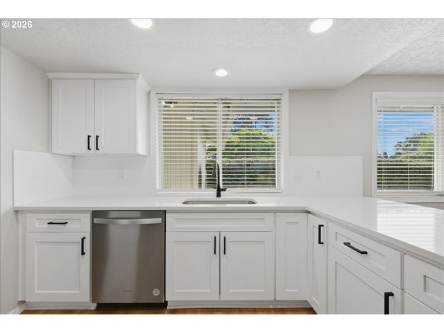 6206 Nw CHERRY St, Vancouver, WA 98663
