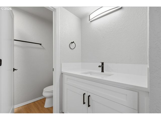 6206 Nw CHERRY St, Vancouver, WA 98663