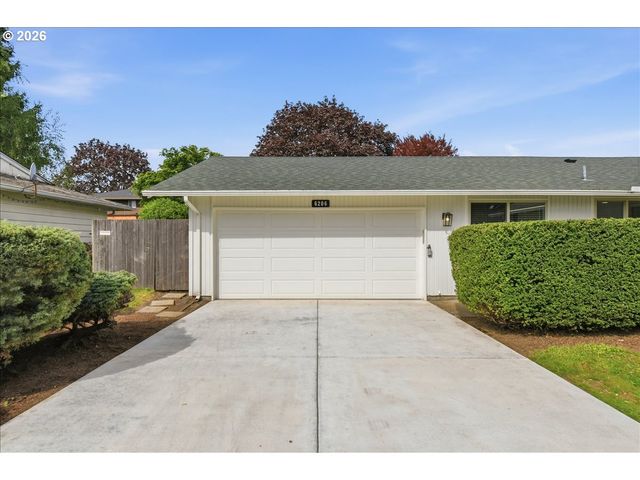 6206 Nw CHERRY St, Vancouver, WA 98663