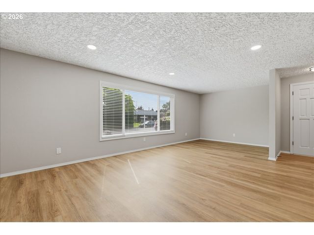 6206 Nw CHERRY St, Vancouver, WA 98663
