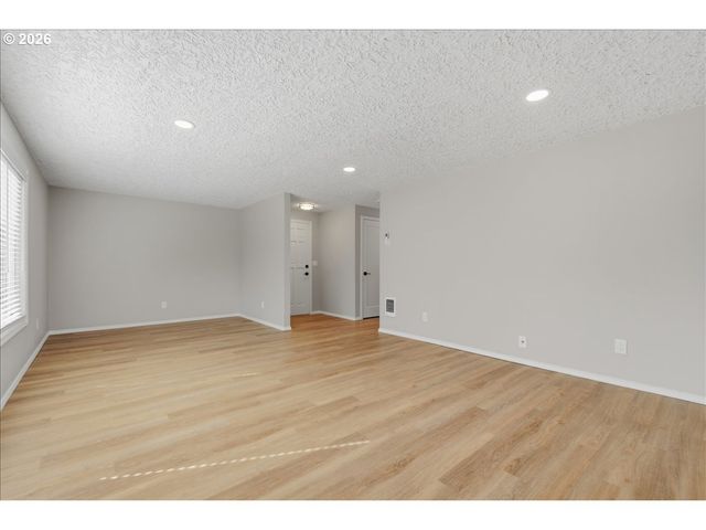 6206 Nw CHERRY St, Vancouver, WA 98663