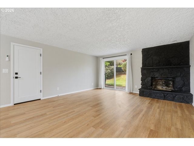6206 Nw CHERRY St, Vancouver, WA 98663