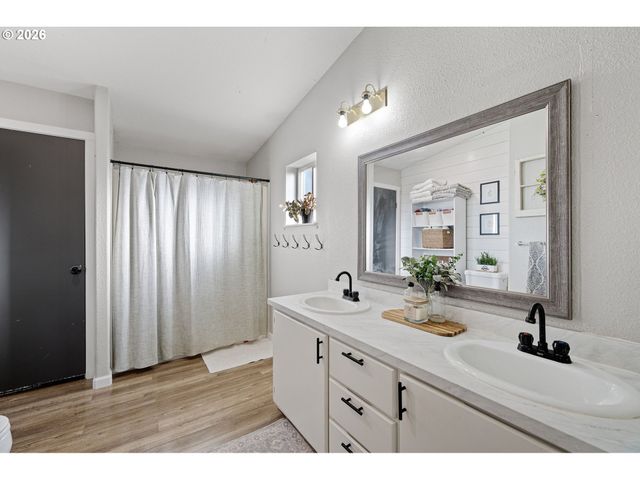 83149 MICKELSON Rd, Creswell, OR 97426