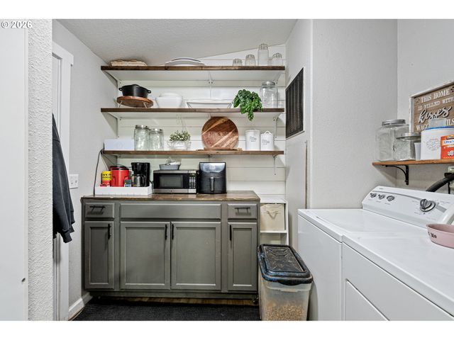 83149 MICKELSON Rd, Creswell, OR 97426