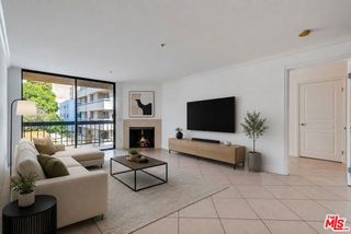 7320 Hawthorn Avenue 207, Los Angeles, CA 90046