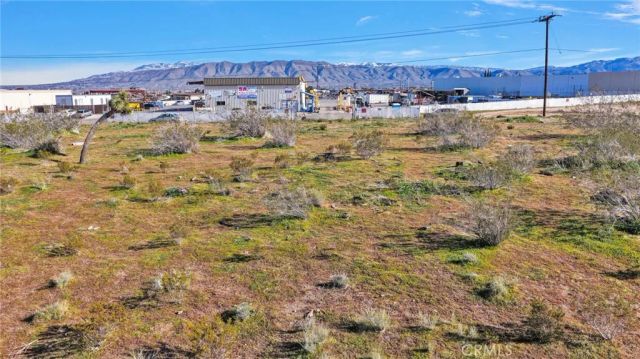 0 E, Hesperia, CA 92345