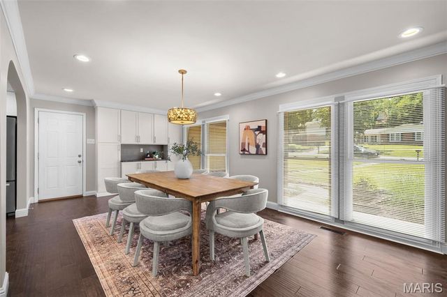 430 Glan Tai Drive, Manchester, MO 63011