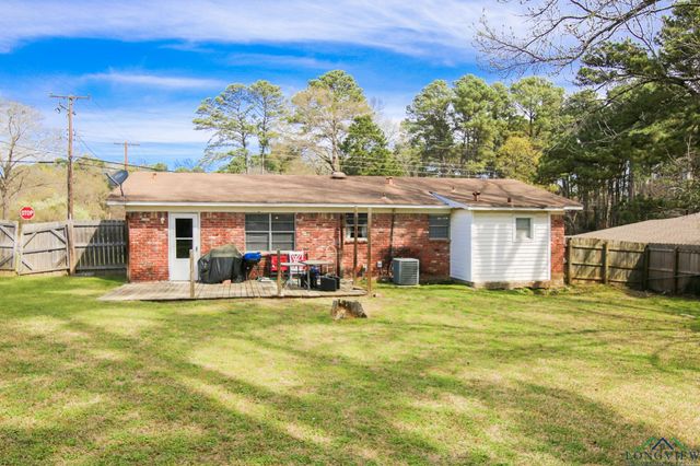 1010 Annette Dr, Longview, TX 75604