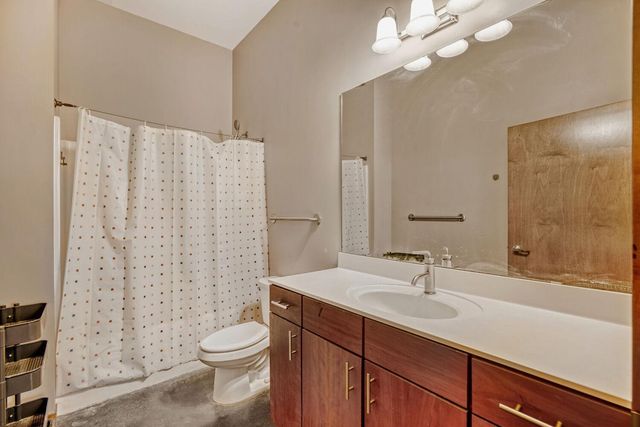 2650 University Avenue W 104, Saint Paul, MN 55114