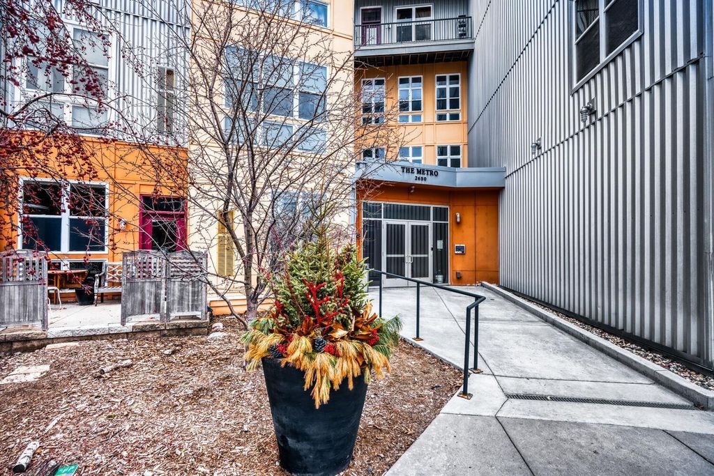 2650 University Avenue W 104, Saint Paul, MN 55114