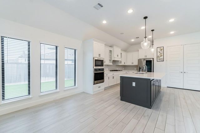 14811 Opossum Branch Court, Cypress, TX 77433