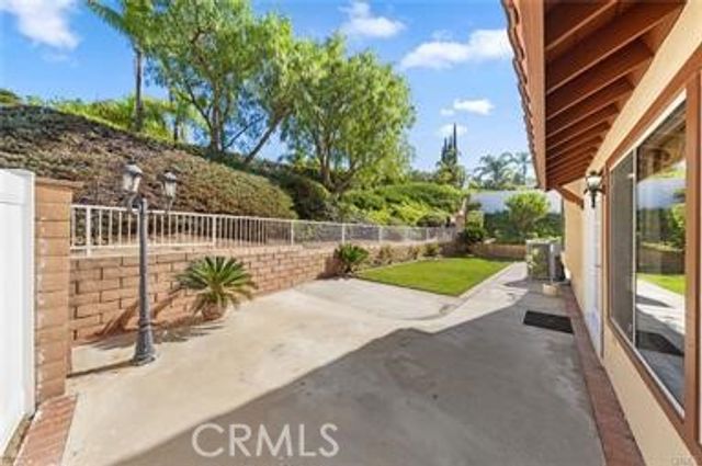 1611 San Almada, Corona, CA 92882