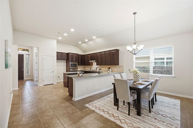 190 N Sage HOLW, Dripping Springs, TX 78620