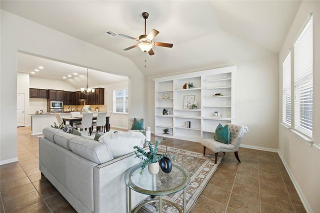 190 N Sage HOLW, Dripping Springs, TX 78620