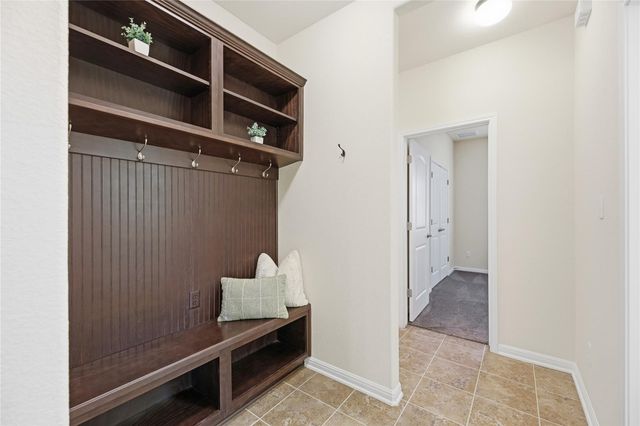 190 N Sage HOLW, Dripping Springs, TX 78620