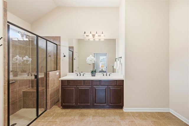 190 N Sage HOLW, Dripping Springs, TX 78620